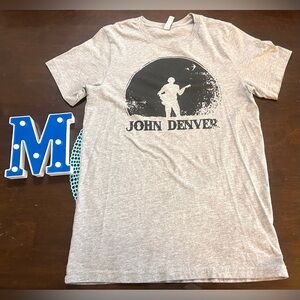 John Denver Shirt from Canvas, Size L, Grey with graphic of John with guitar